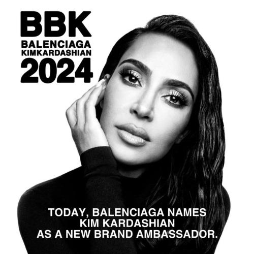 Balenciaga nombra a Kim Kardashian como nueva embajadora de la marca
